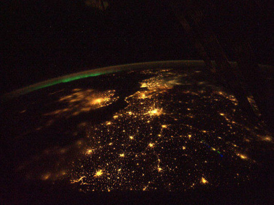 Astronautas transmiten por internet imágenes de la Tierra