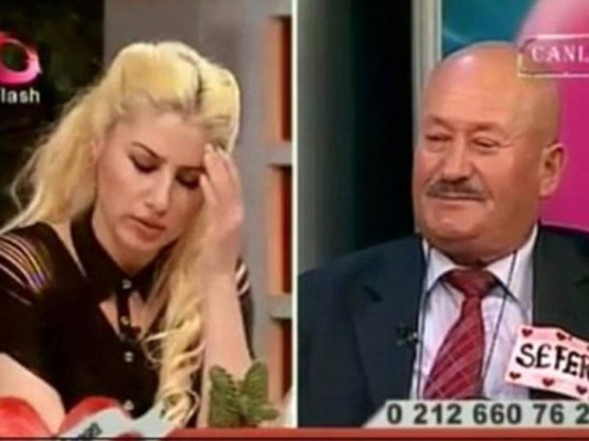 Mata a sus dos esposa y lo confiesa en reality