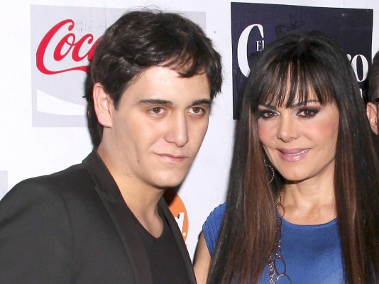 Cáncer de Joan Sebastian orilló a su hijo al alcohol