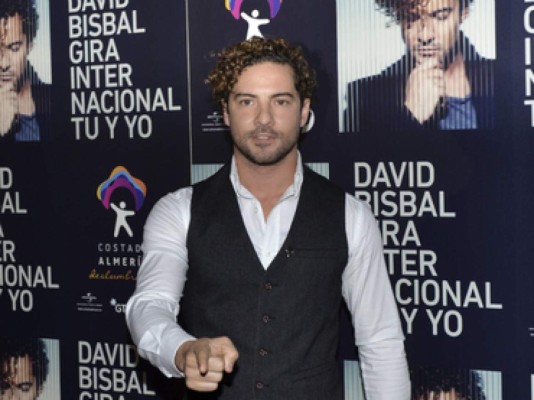 David Bisbal reniega de sus rizos dorados