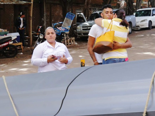 Dramáticas imágenes del retiro del cadáver del empresario asesinado en Juticalpa