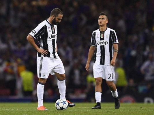 Higuaín pide disculpas a la afición del Juventus por perder la Supercopa