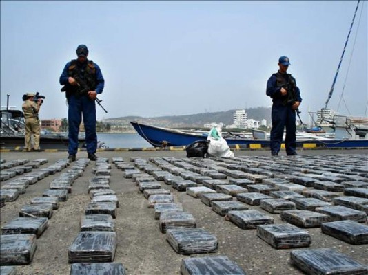 Interceptan lanchas con más de una tonelada de cocaína en Colombia
