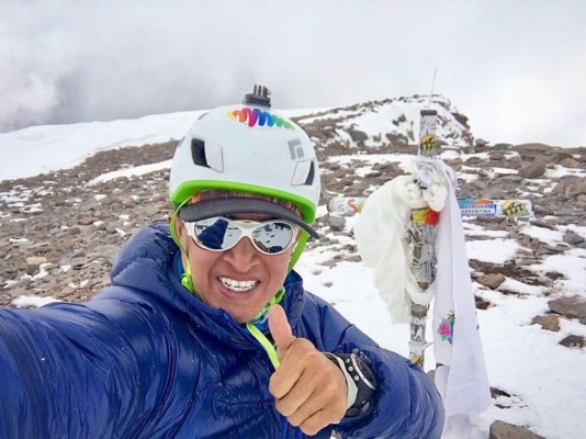 Alpinista hondureño sube 2 de las 7 cumbres del mundo