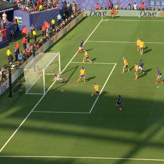 Show de Mbappé en el Mundial, lo que hizo con su DT y dolor de Suecia eliminada