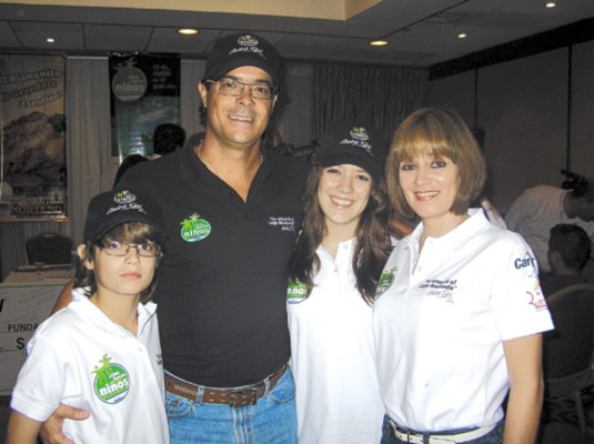 Cruzará nadando el Lago