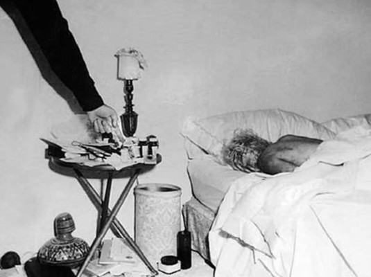 Publican foto del cadáver de Marylin Monroe