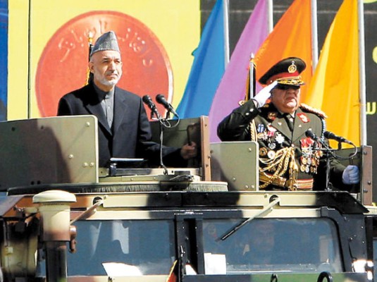 Presidente afgano sale ileso de ataque