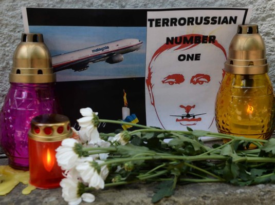 Localizan los cuerpos de 181 muertos del vuelo MH17 de Malaysia Airlines