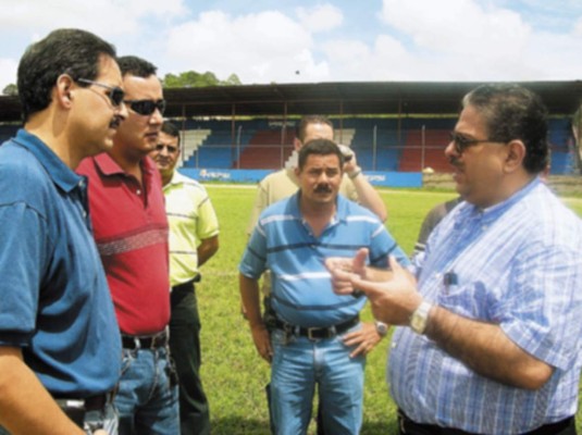 Evalúan el estadio Miraflores