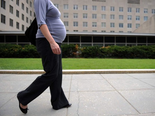 EEUU aprueba restringir visas a mujeres embarazadas para frenar 'turismo de maternidad'