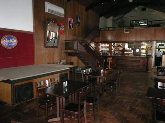 Hallaron cucarachas en restaurante del hotel de los Estefan