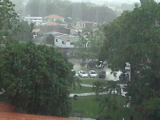 Tormenta eléctrica azota a San Pedro Sula