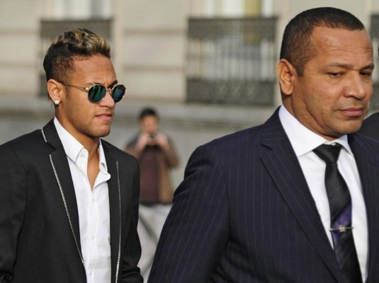 Neymar abandonó la Audiencia Nacional y regresó a Barcelona