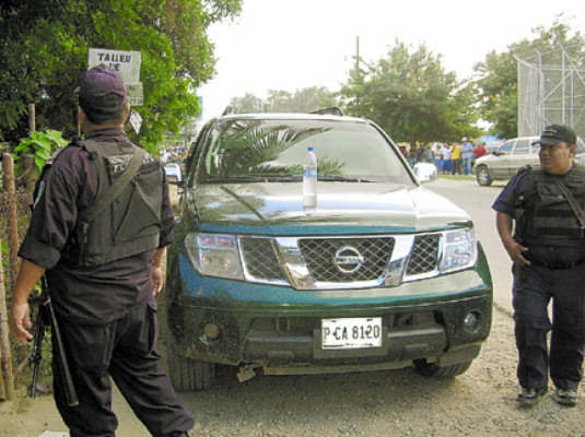 Con arsenal querían destruir el puente