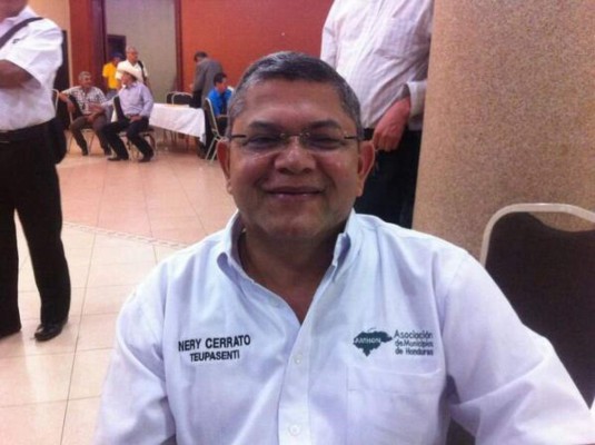 Alcaldes de Honduras eligen a su nuevo presidente