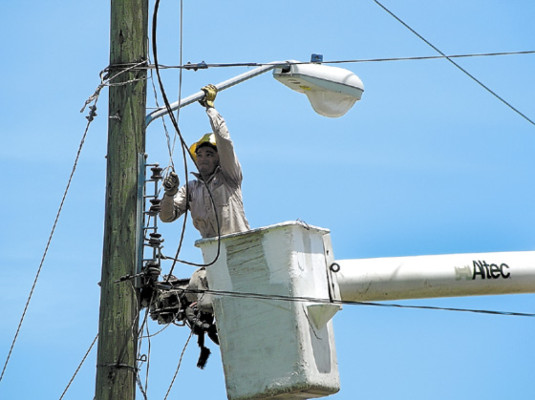 Hurtan 10 transformadores de autopista a San Pedro