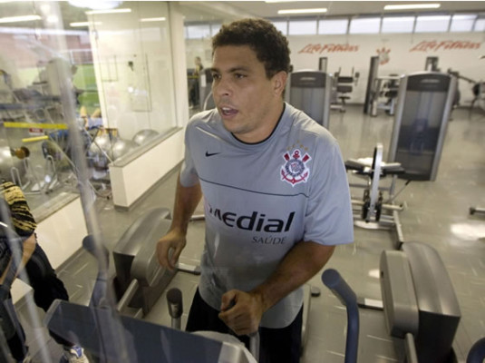 El brasileño Ronaldo reconoce que está gordo