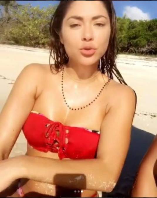 La modelo, de decendencia filipino-mexicana, compartió un clip donde ella y sus amigas disfrutaban del sol de las Bahamas mientras cantaban 'Me Gustas Tú', de Manu Chao, y donde se puede ver a una de las amigas en topless.