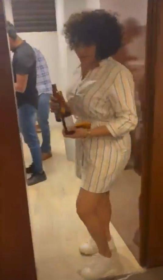 Y es que en las últimas horas se ha divulgado un video de una fiesta organizada supuestamente en la embajada de Honduras en México. 