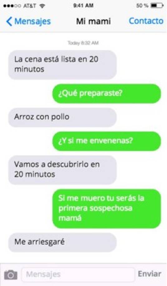 Al parecer esta madre no tiene grandes habilidades en la cocina.