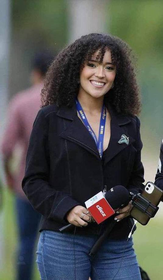 Emma sueña con trabajar a nivel internacional y tener su propia academia deportiva para ayudar a mujeres y niñas del país a través de las diferentes disciplinas a empoderarse, trabajar, esforzarse y tener éxito. 