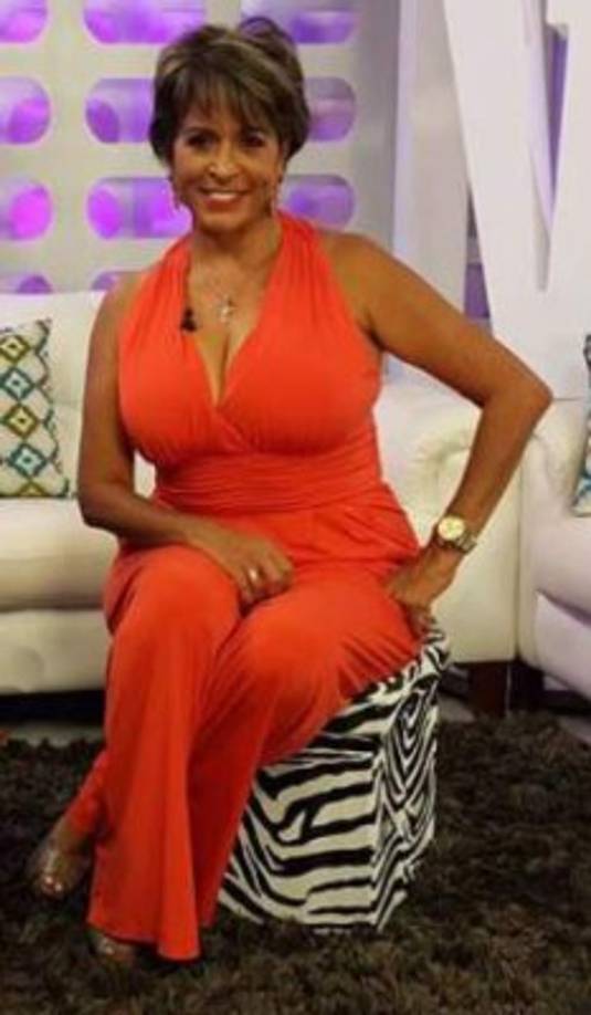 Nora Schauer: La expresentadora de 'Gente' laboró por muchos años en Televicentro. Es recordada por presentar la revista dominical junto a su hija, Nora Erazo.