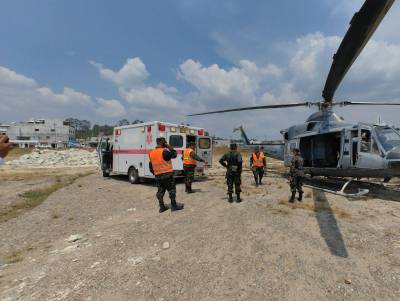 La niña fue trasladada en un helicóptero de Fuerza Aérea Hondureña.