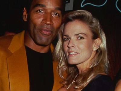 La muerte de Orenthal James Simpson deja un recuerdo dividido entre el de la estrella del fútbol americano que lo llevó a ser una leyenda del Salón de la Fama, y el del hombre del ‘juicio del siglo’ por el asesinato de su ex esposa, Nicole Brown Simpson, y su amigo, Ron Goldman, en el que salió absuelto en 1995.