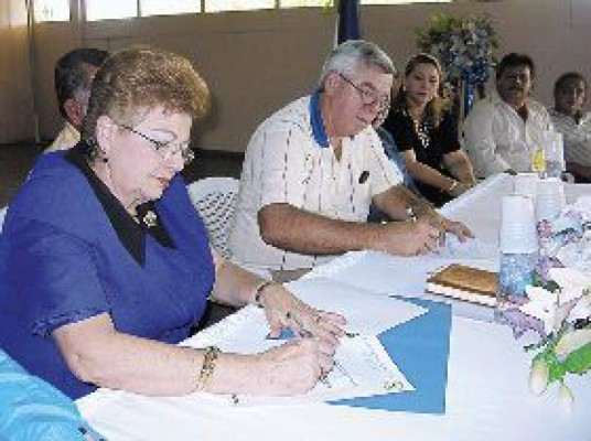 'Yo sí puedo” expande su lucha contra el analfabetismo