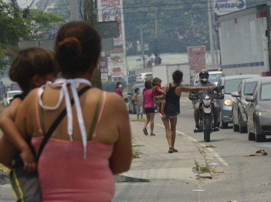 Pobladores de bordos salen a las calles a pedir alimentos