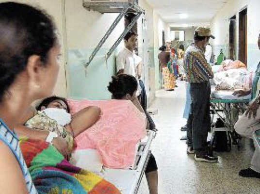Japón dona equipo de endoscopia al hospital