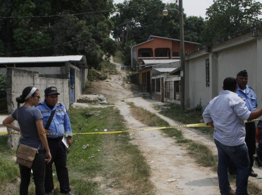 A su vivienda llegan a ultimar a balazos a pareja