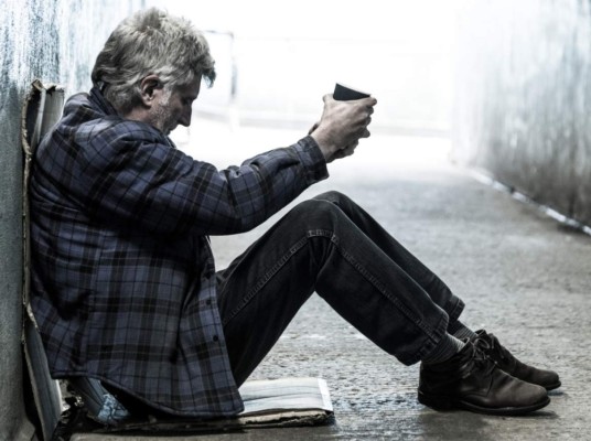 La pobreza le roba dos años de vida