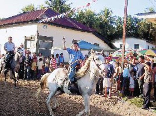 Cierran con broche de oro