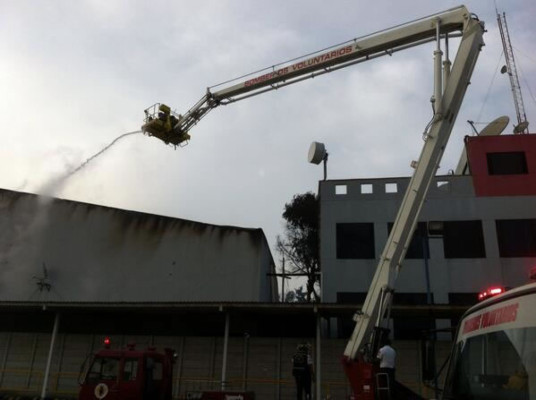 Al menos 14 heridos por incendio en sede de TV Azteca en Guatemala