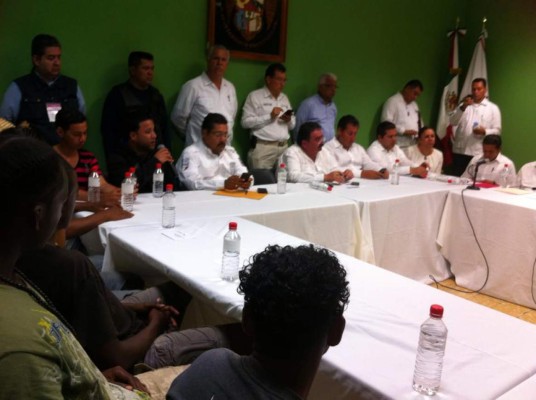 Gobernador de Veracruz, México, promete seguridad a los migrantes