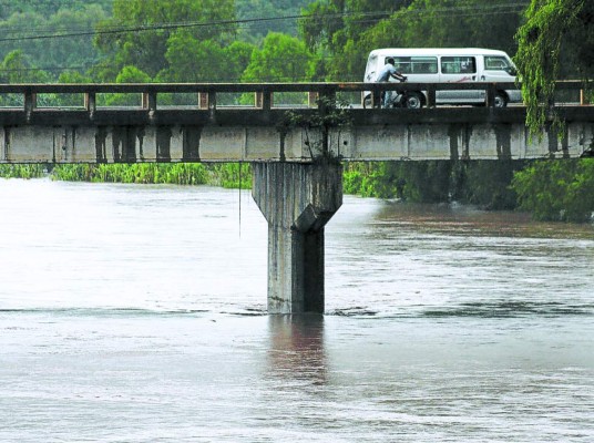 Nueva onda tropical traerá fuertes lluvias con actividad eléctrica a Honduras