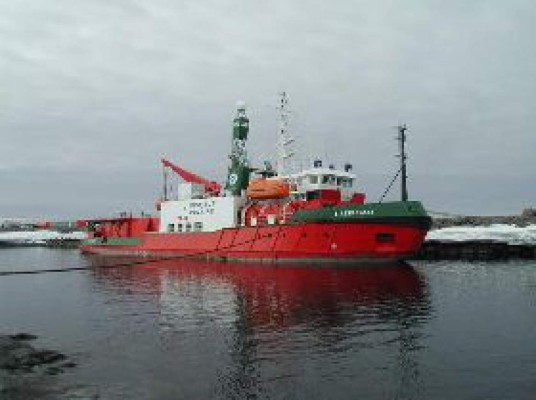 El 'Astrolabe' inicia gélido periplo para abastecer científicos en Antártida