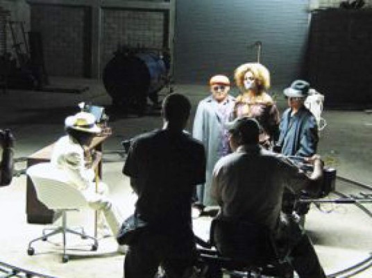 El Pueblo en Ritmoson Latino