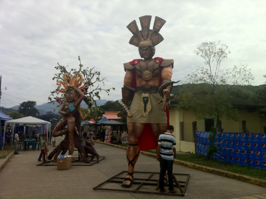 Trinidad revive los mitos con imponentes chimeneas