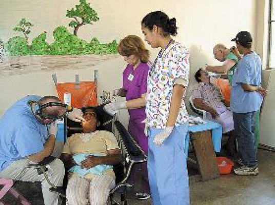 Brigada de EUA lleva salud a El Negrito