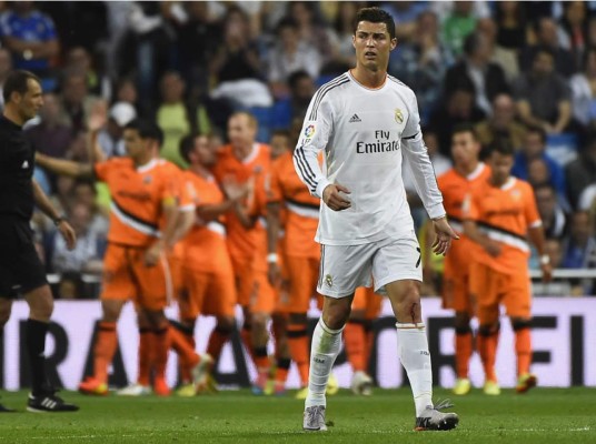 Real Madrid tropieza y derrocha muchas de sus opciones de ganar la Liga