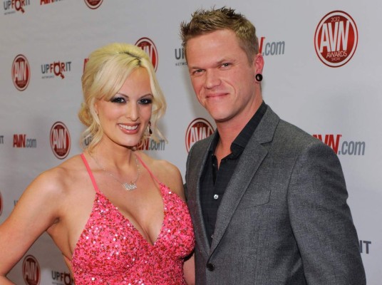 Stormy Daniels se divorcia de su tercer esposo
