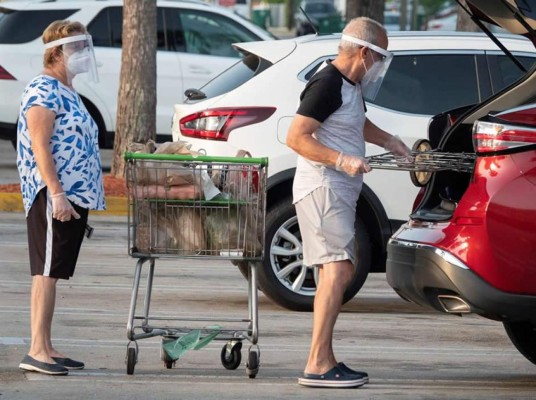 Con la planeada reapertura como telón de fondo Florida suma 800 nuevos casos