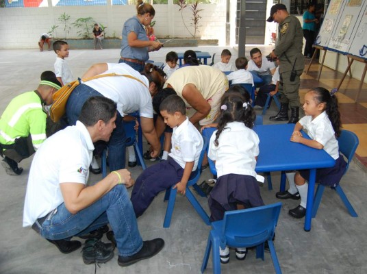 Se proyectan con donación de zapatos y mochilas a 90 niños de kínder de Chamelecón