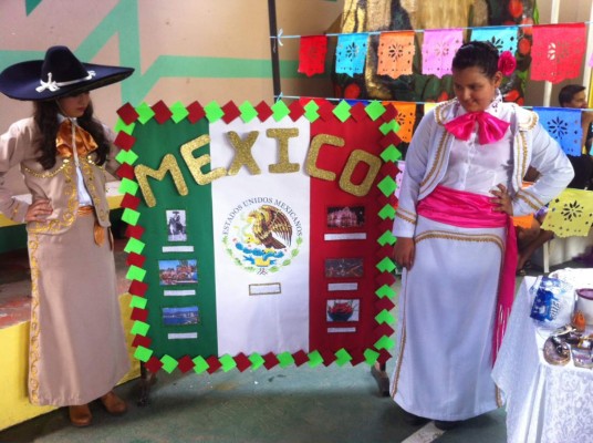 Estudiantes hondureños exaltan la diversidad cultural