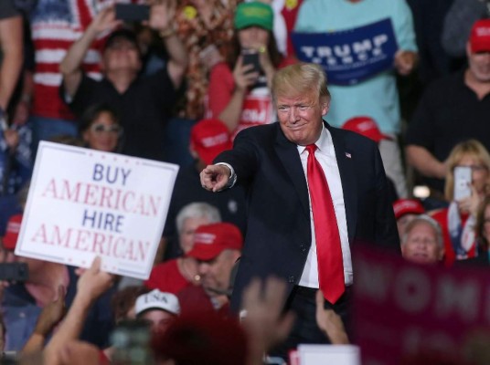 Trump viaja a Texas para 'salvar' a republicanos en legislativas