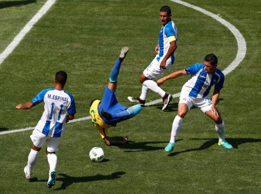 Honduras pierde 6-0 ante Brasil y ahora debe luchar por el bronce