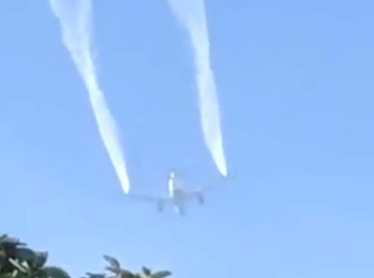 Varios heridos tras derrame de combustible de avión en escuela de Los Ángeles